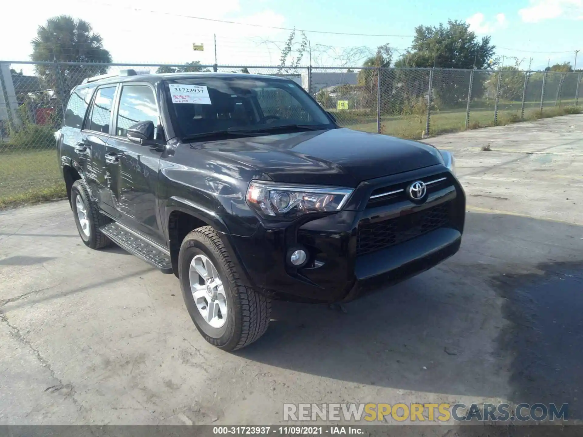 1 Фотография поврежденного автомобиля JTEBU5JR0L5795254 TOYOTA 4RUNNER 2020