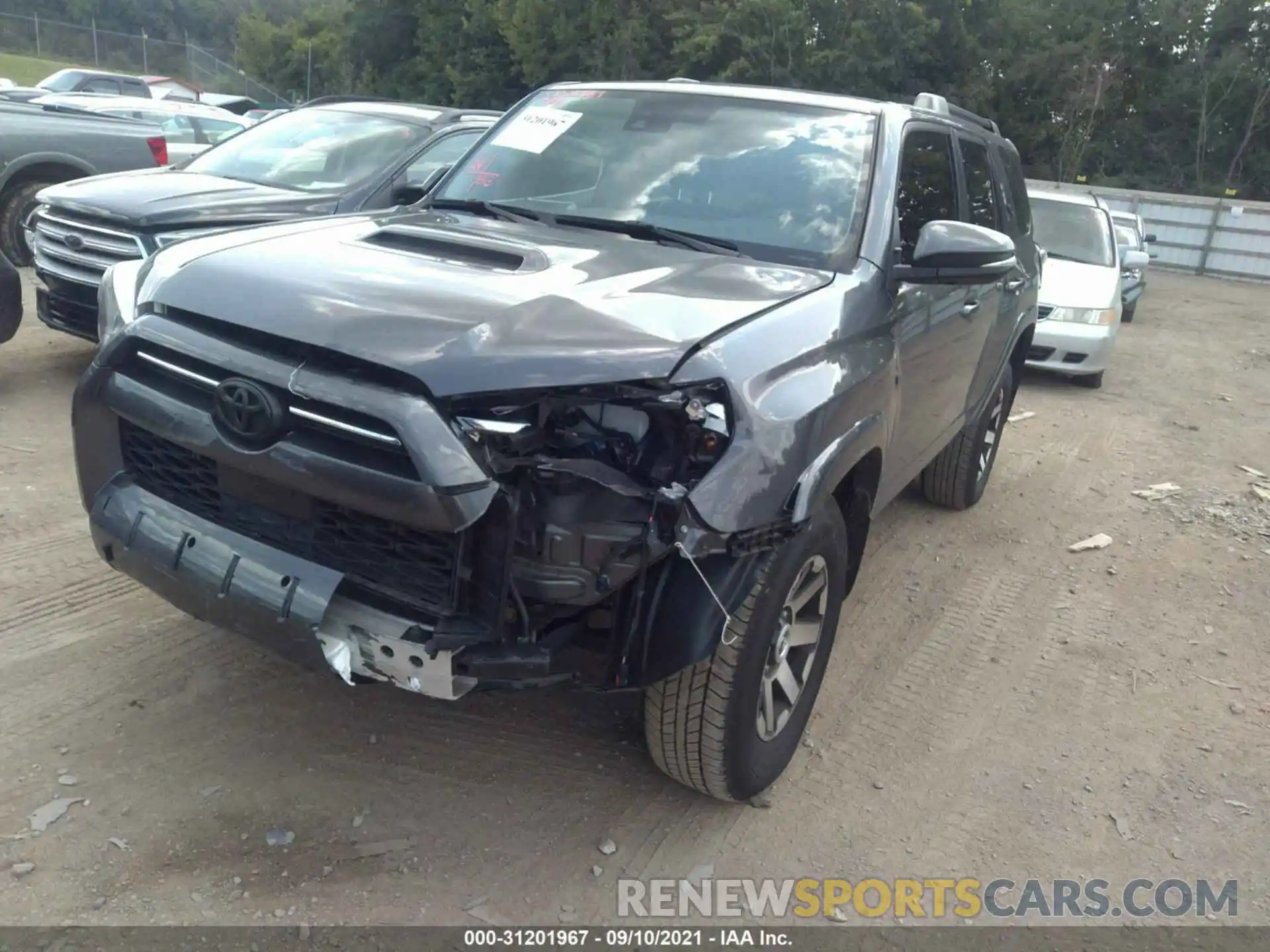 2 Фотография поврежденного автомобиля JTEBU5JR0L5795349 TOYOTA 4RUNNER 2020