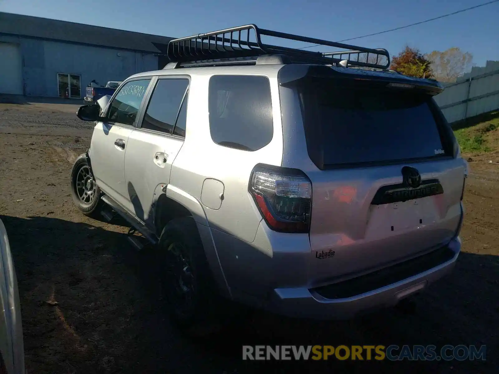 3 Photograph of a damaged car JTEBU5JR0L5804972 TOYOTA 4RUNNER 2020