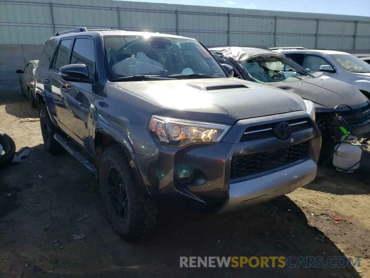 1 Photograph of a damaged car JTEBU5JR0L5807466 TOYOTA 4RUNNER 2020