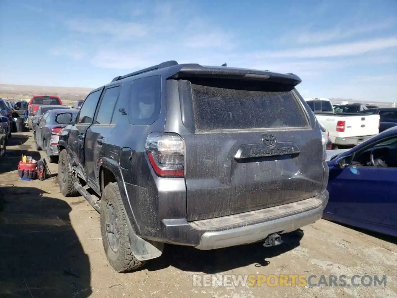 3 Photograph of a damaged car JTEBU5JR0L5807466 TOYOTA 4RUNNER 2020