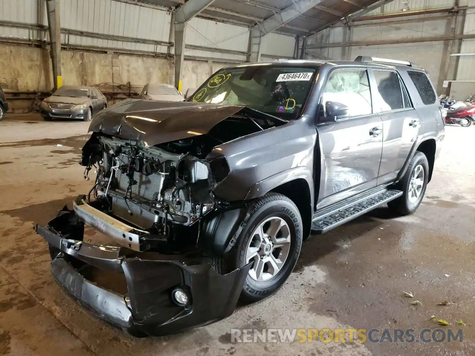 2 Photograph of a damaged car JTEBU5JR0L5807869 TOYOTA 4RUNNER 2020