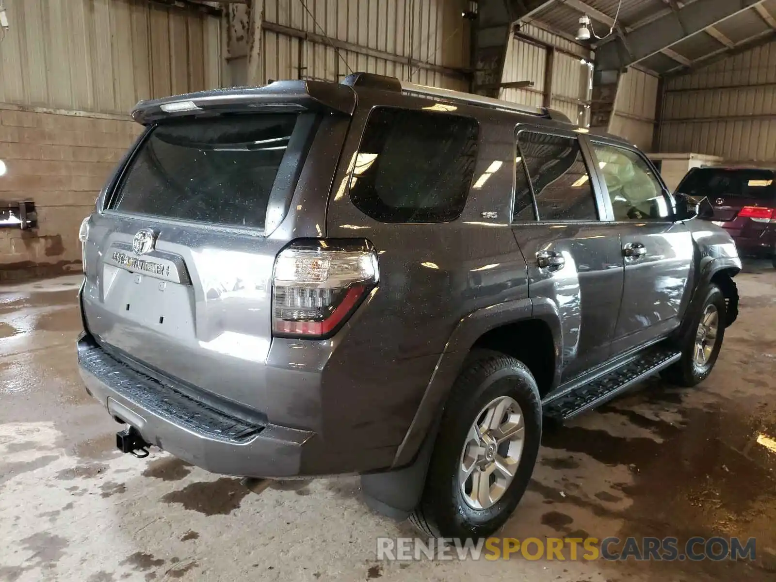 4 Photograph of a damaged car JTEBU5JR0L5807869 TOYOTA 4RUNNER 2020