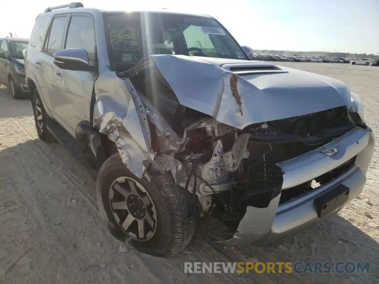 9 Photograph of a damaged car JTEBU5JR0L5814532 TOYOTA 4RUNNER 2020