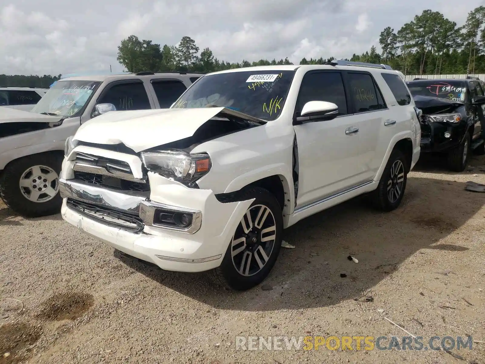 2 Photograph of a damaged car JTEBU5JR0L5816572 TOYOTA 4RUNNER 2020