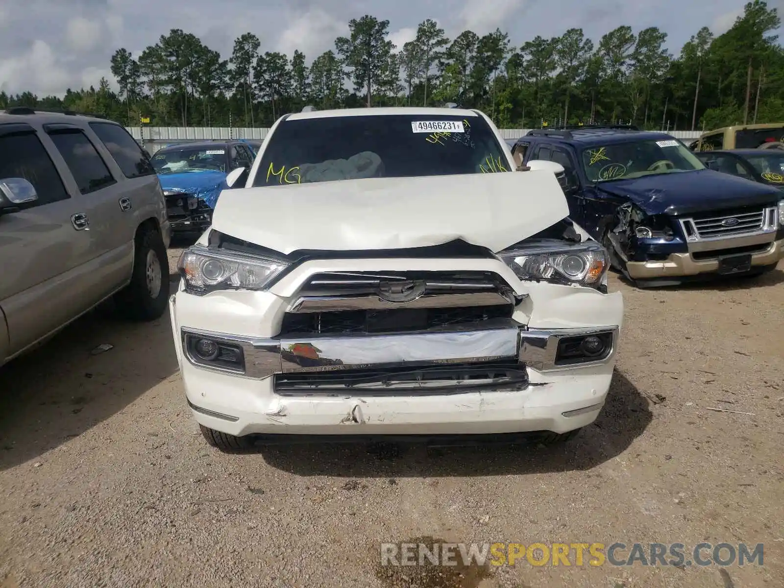 9 Photograph of a damaged car JTEBU5JR0L5816572 TOYOTA 4RUNNER 2020