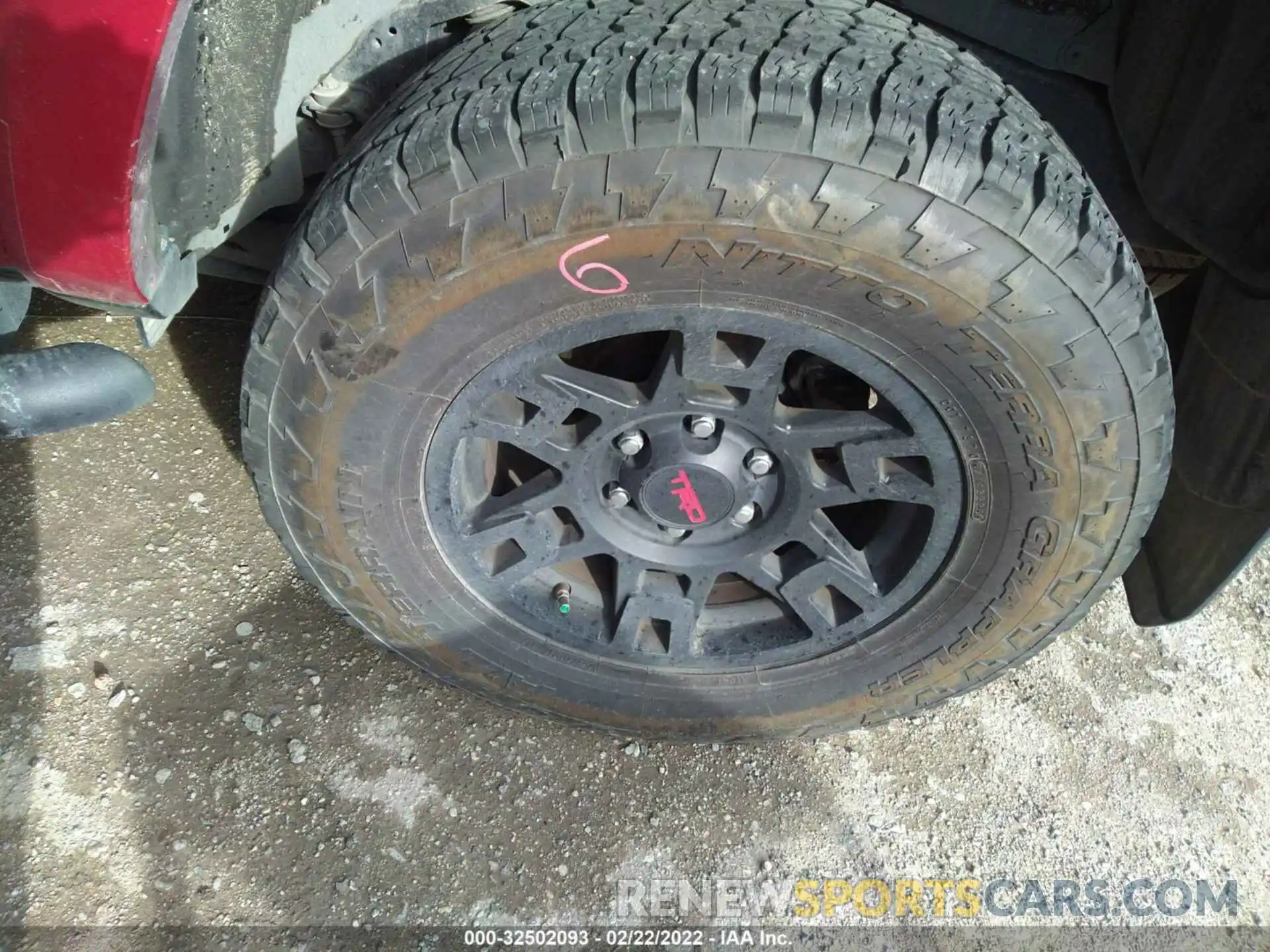 13 Фотография поврежденного автомобиля JTEBU5JR0L5820511 TOYOTA 4RUNNER 2020