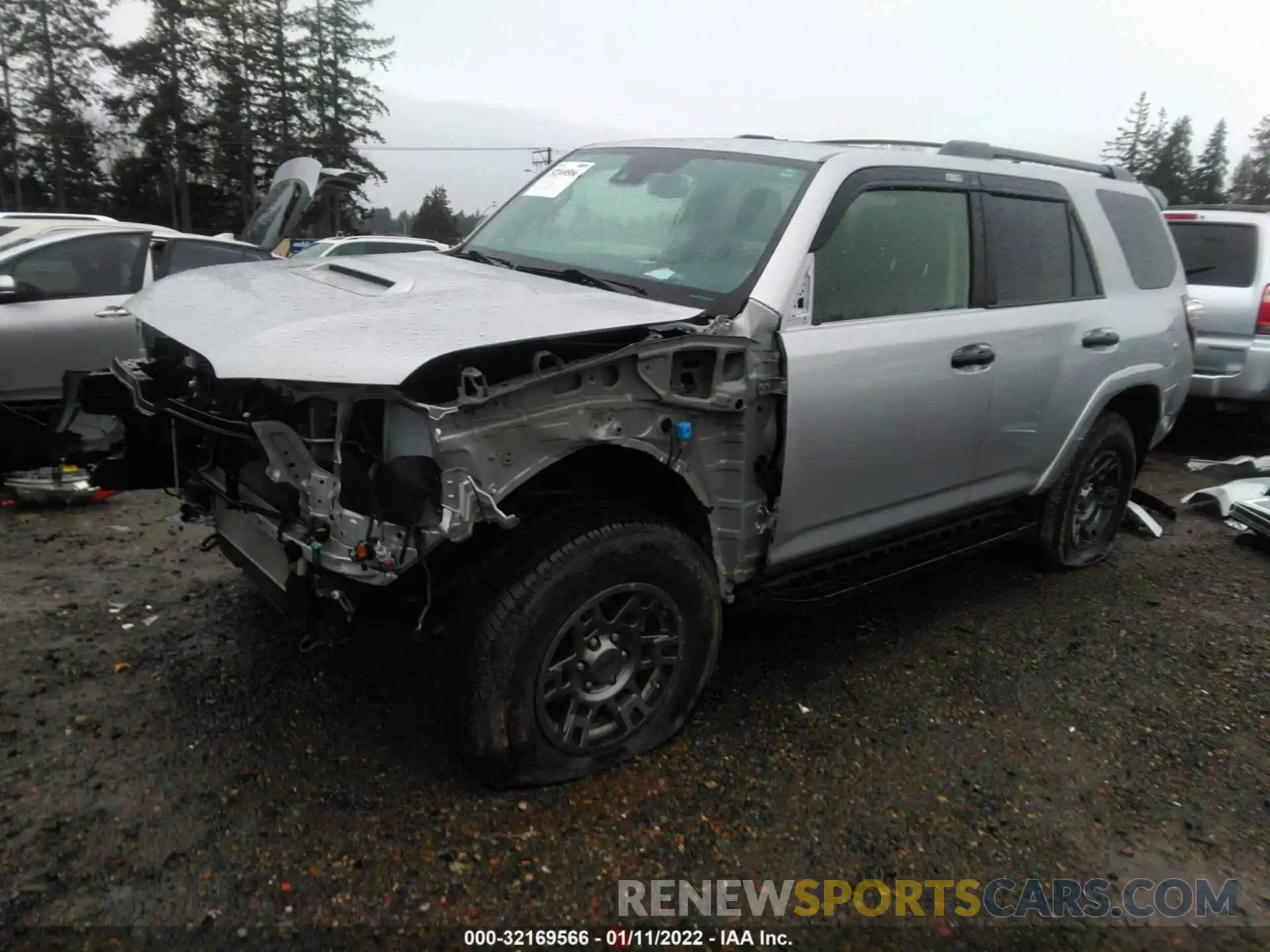 2 Photograph of a damaged car JTEBU5JR0L5820816 TOYOTA 4RUNNER 2020