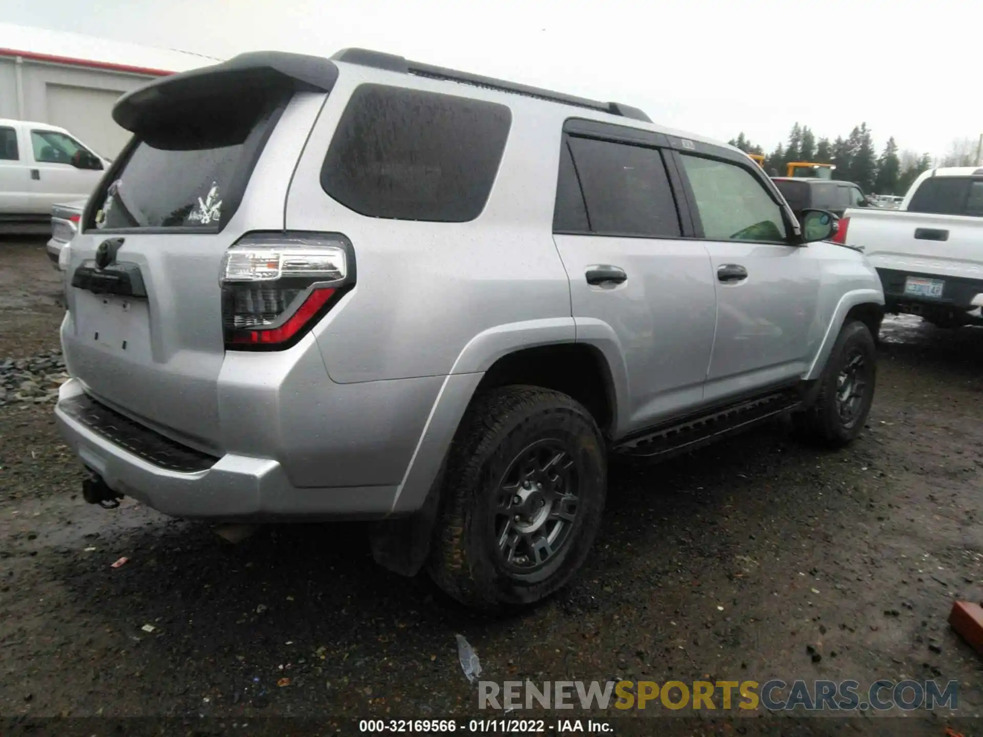 4 Photograph of a damaged car JTEBU5JR0L5820816 TOYOTA 4RUNNER 2020