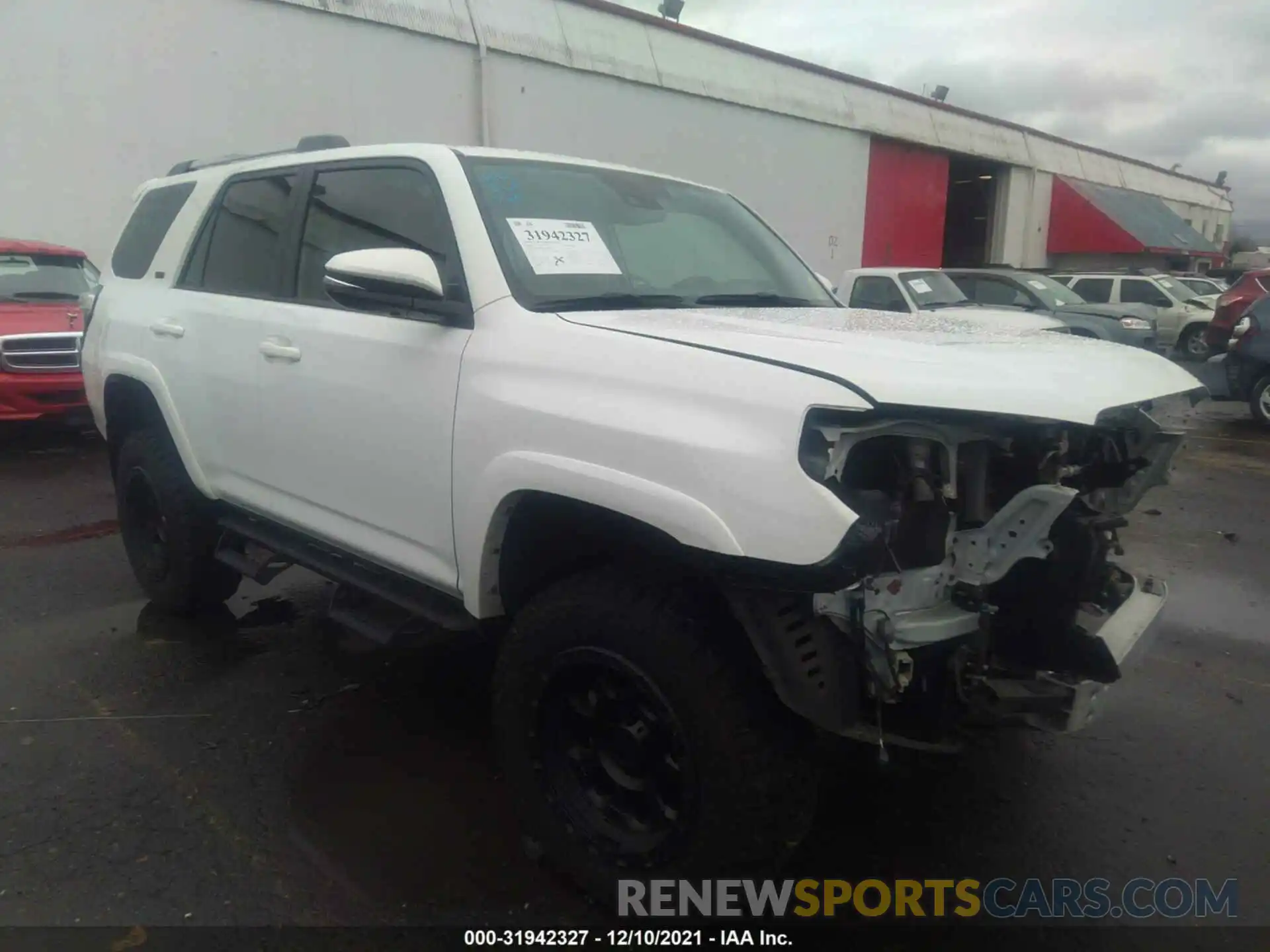 1 Photograph of a damaged car JTEBU5JR0L5825787 TOYOTA 4RUNNER 2020