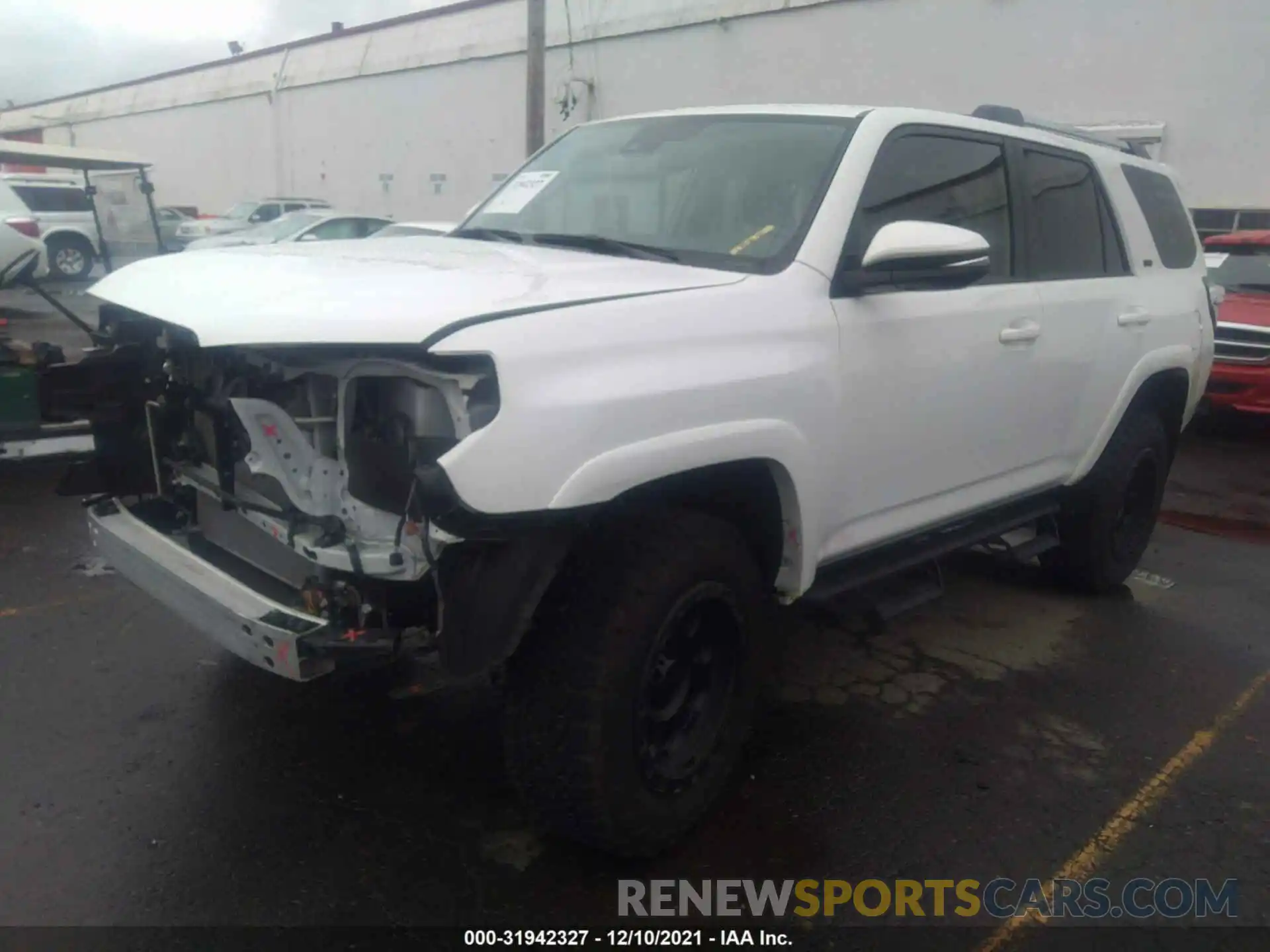 2 Фотография поврежденного автомобиля JTEBU5JR0L5825787 TOYOTA 4RUNNER 2020