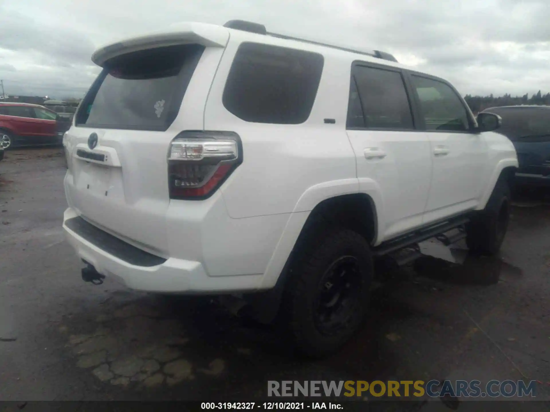 4 Фотография поврежденного автомобиля JTEBU5JR0L5825787 TOYOTA 4RUNNER 2020