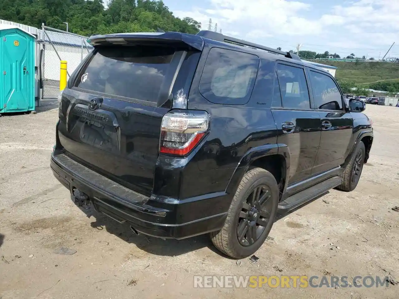 4 Photograph of a damaged car JTEBU5JR0L5831220 TOYOTA 4RUNNER 2020