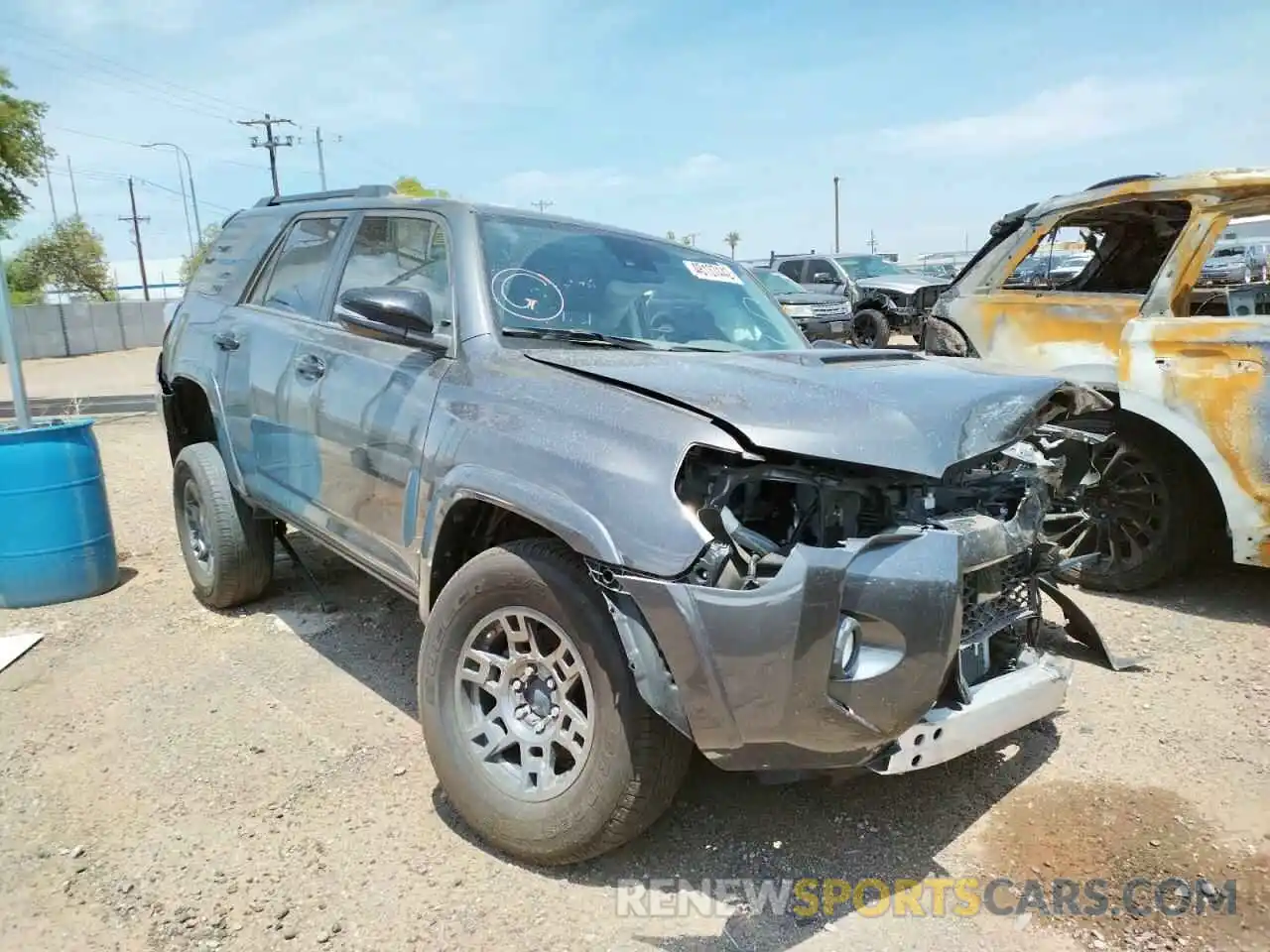 1 Photograph of a damaged car JTEBU5JR0L5835462 TOYOTA 4RUNNER 2020