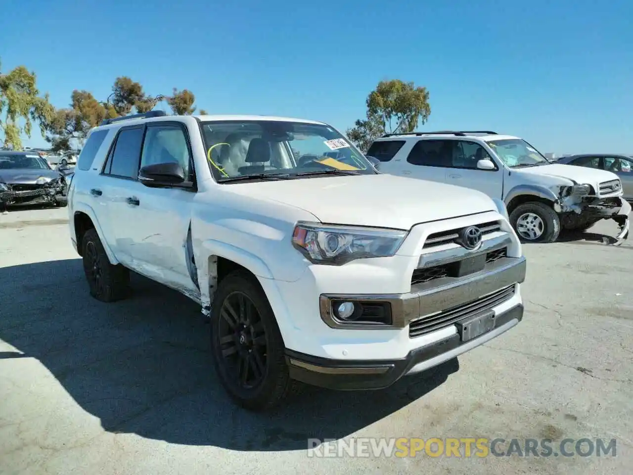 1 Photograph of a damaged car JTEBU5JR0L5835526 TOYOTA 4RUNNER 2020