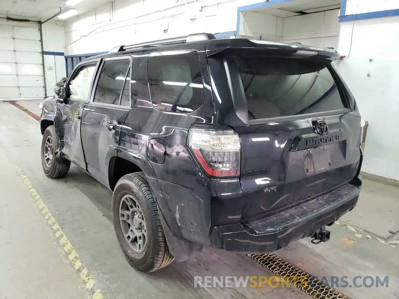 3 Фотография поврежденного автомобиля JTEBU5JR0L5835803 TOYOTA 4RUNNER 2020