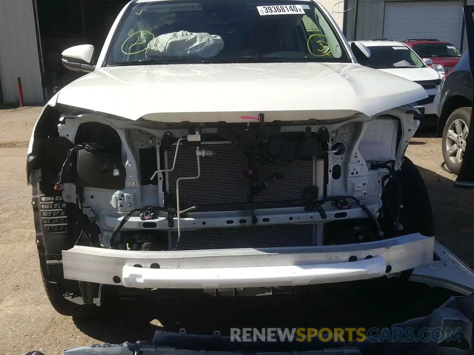 9 Photograph of a damaged car JTEBU5JR1L5738352 TOYOTA 4RUNNER 2020