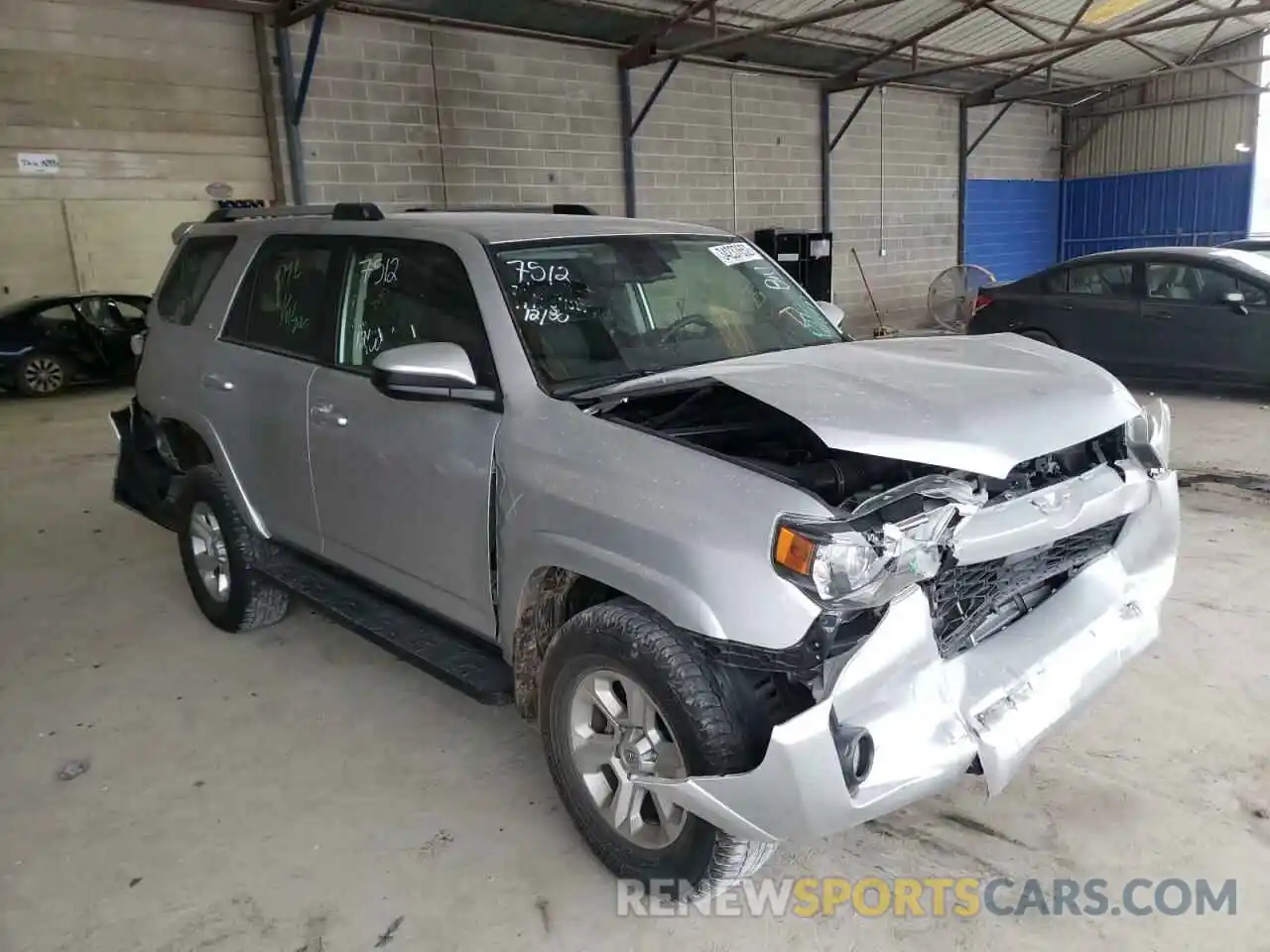 1 Photograph of a damaged car JTEBU5JR1L5743938 TOYOTA 4RUNNER 2020