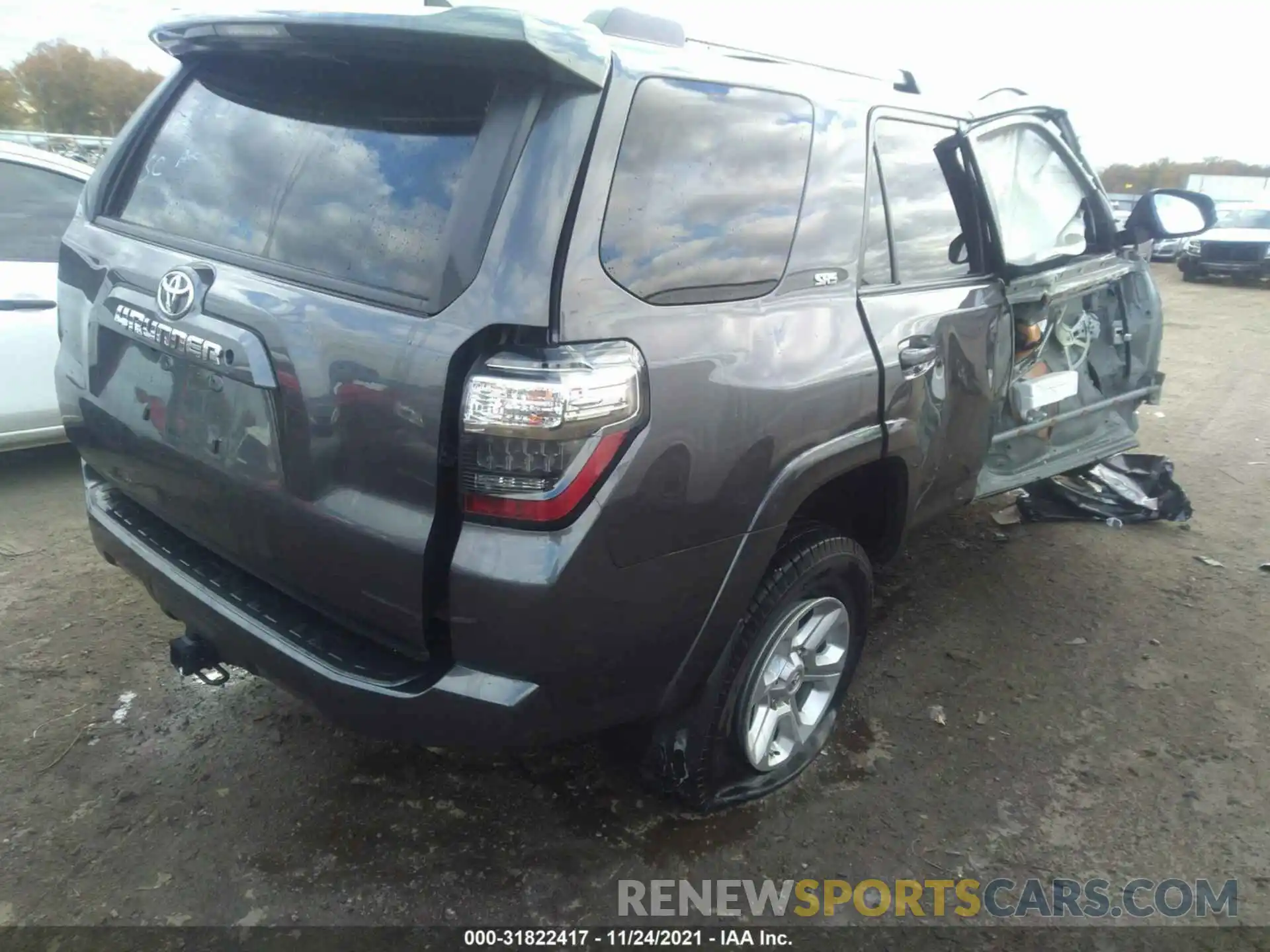 4 Photograph of a damaged car JTEBU5JR1L5744703 TOYOTA 4RUNNER 2020