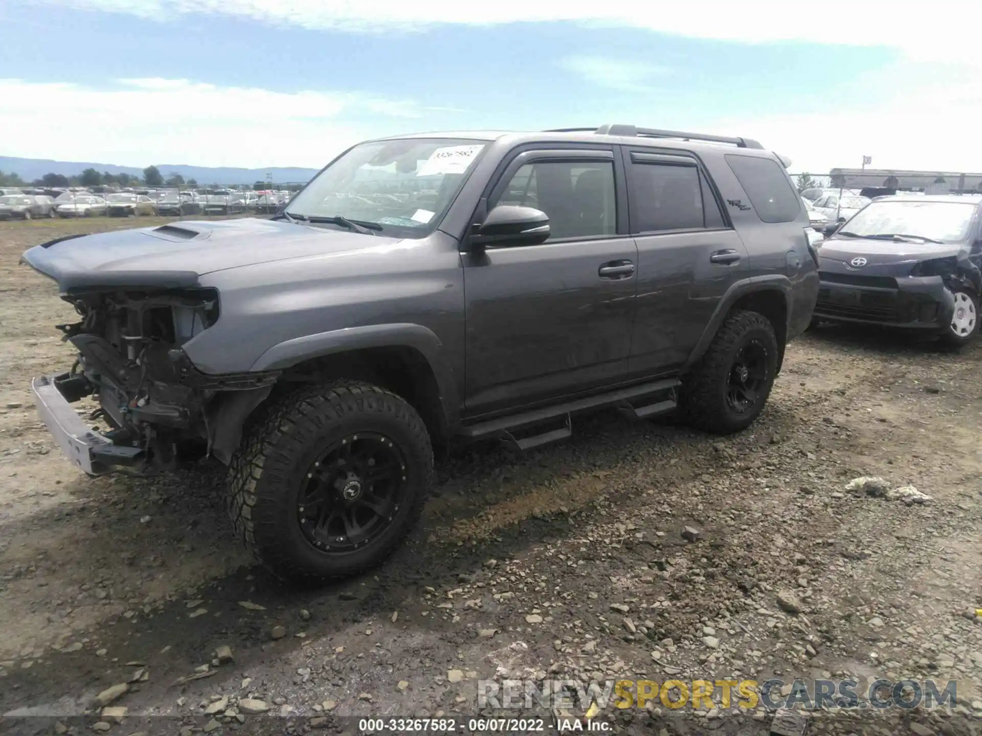 2 Photograph of a damaged car JTEBU5JR1L5744863 TOYOTA 4RUNNER 2020