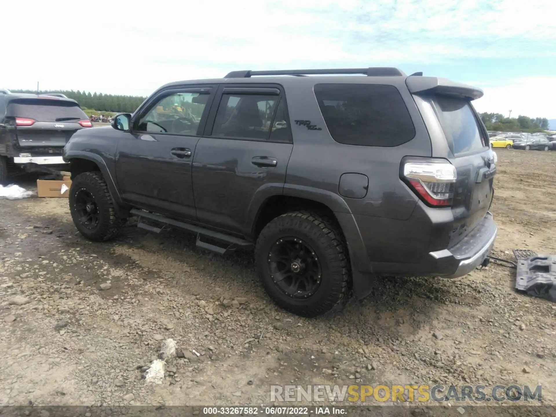 3 Photograph of a damaged car JTEBU5JR1L5744863 TOYOTA 4RUNNER 2020