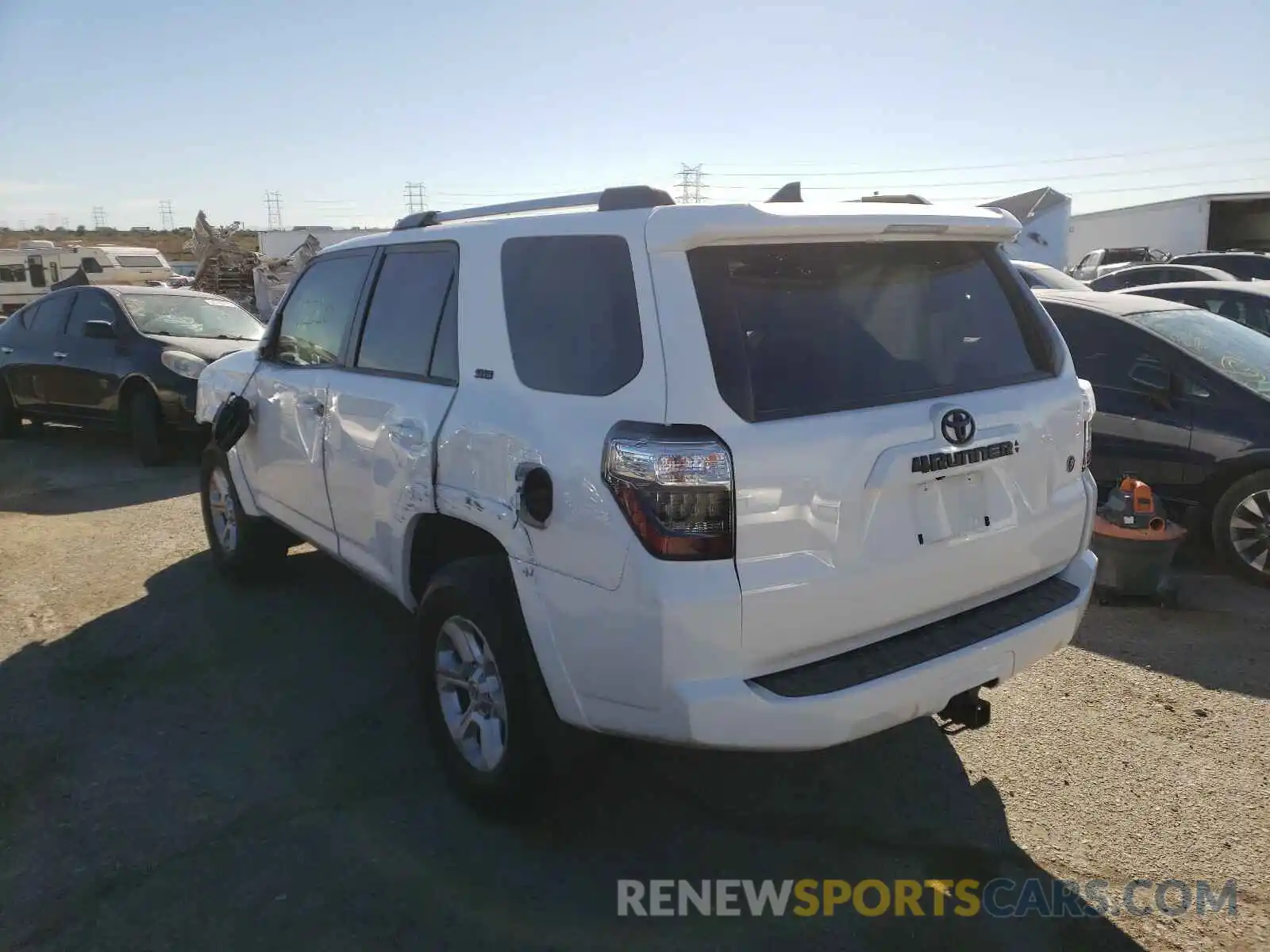 3 Photograph of a damaged car JTEBU5JR1L5751666 TOYOTA 4RUNNER 2020