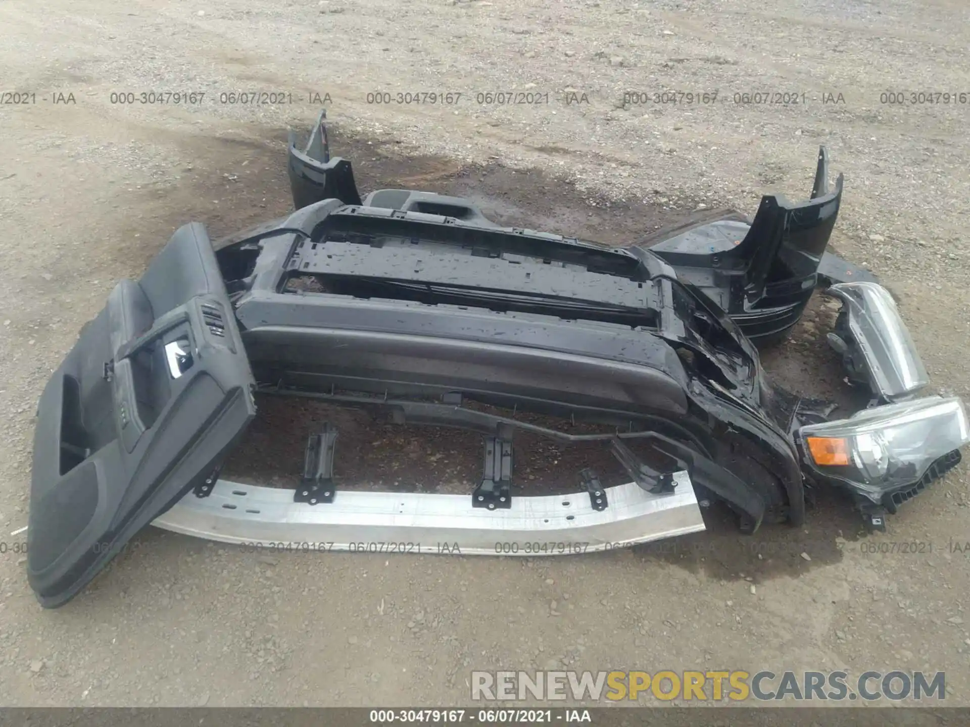 12 Photograph of a damaged car JTEBU5JR1L5753935 TOYOTA 4RUNNER 2020