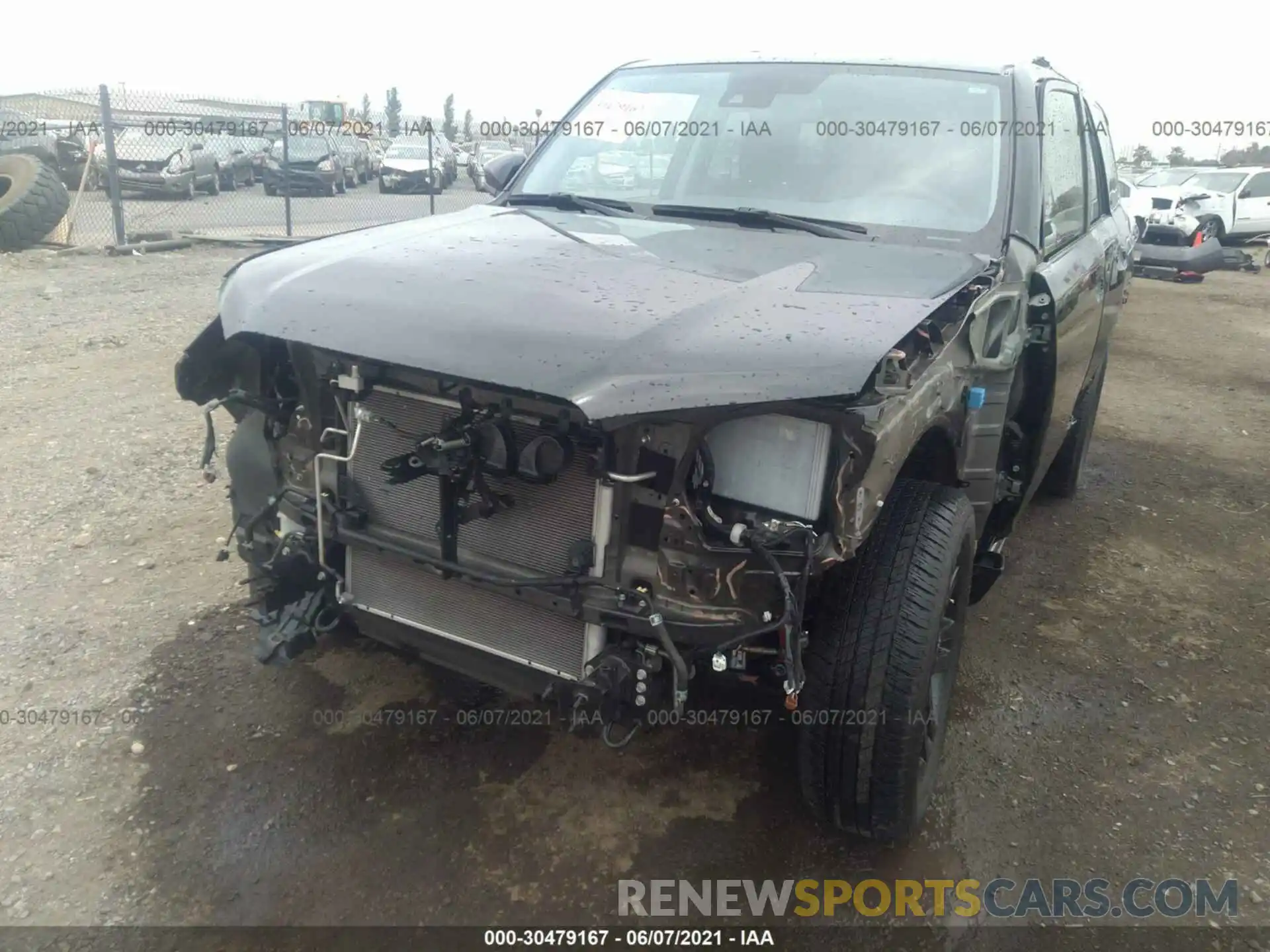 6 Фотография поврежденного автомобиля JTEBU5JR1L5753935 TOYOTA 4RUNNER 2020