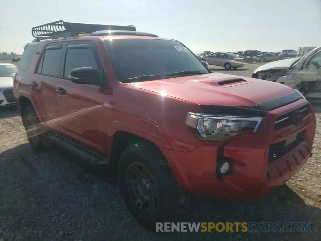 1 Фотография поврежденного автомобиля JTEBU5JR1L5755927 TOYOTA 4RUNNER 2020