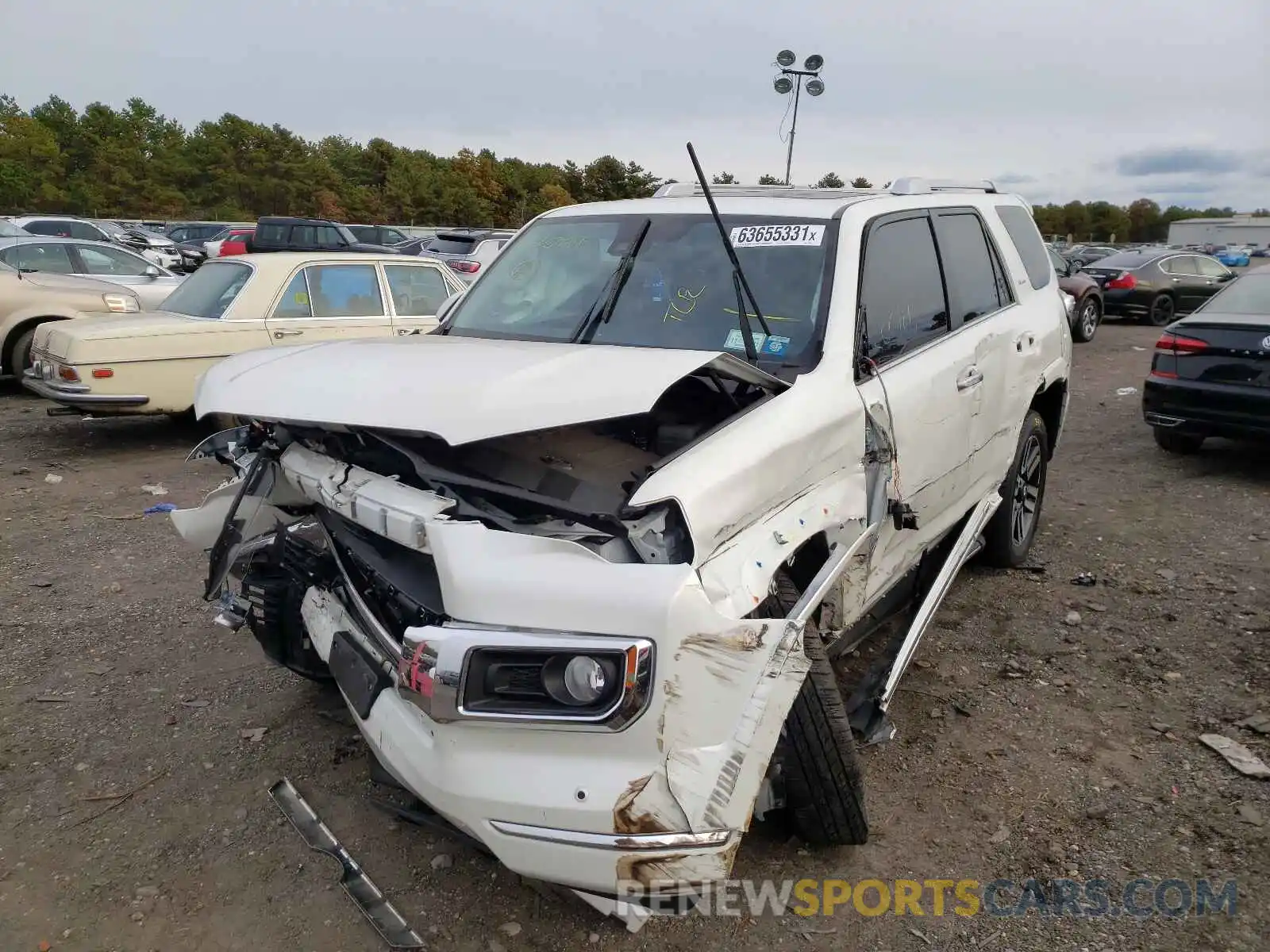 2 Фотография поврежденного автомобиля JTEBU5JR1L5757158 TOYOTA 4RUNNER 2020