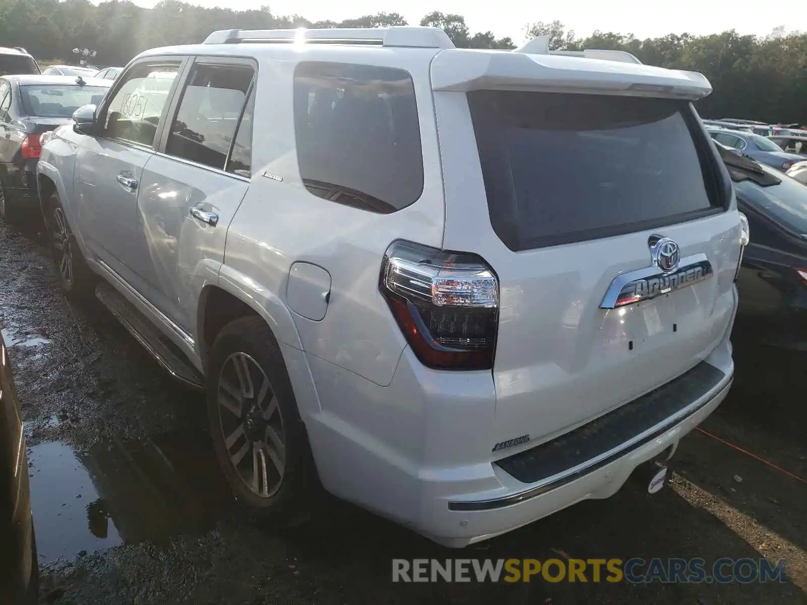 3 Photograph of a damaged car JTEBU5JR1L5757967 TOYOTA 4RUNNER 2020