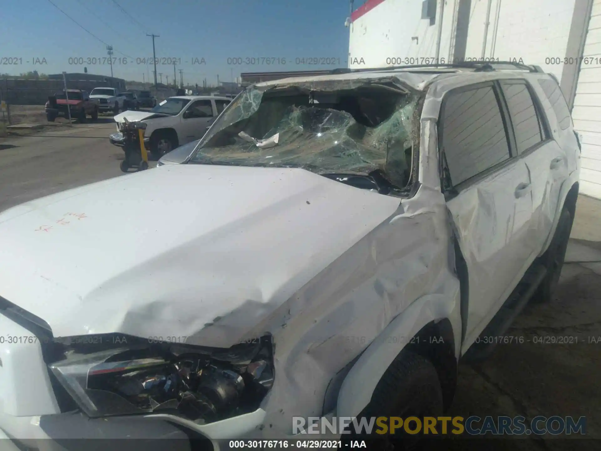 6 Photograph of a damaged car JTEBU5JR1L5760397 TOYOTA 4RUNNER 2020