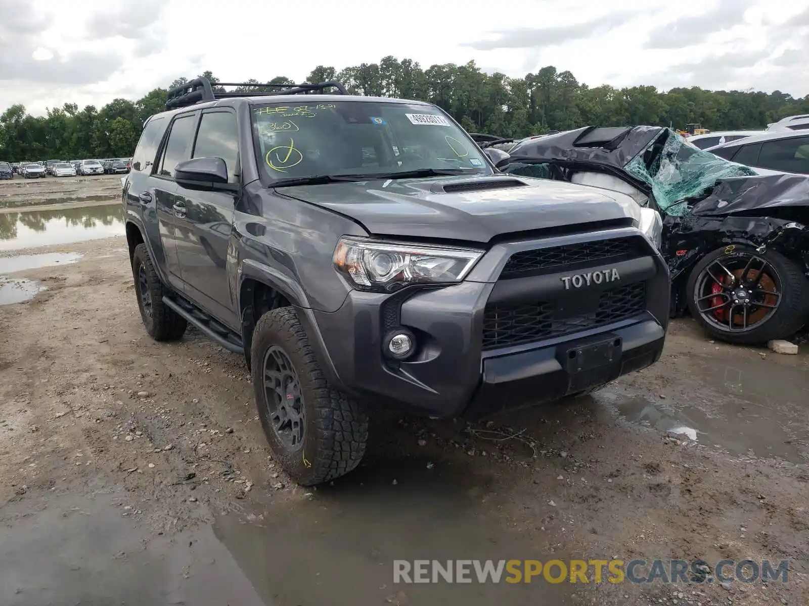 1 Photograph of a damaged car JTEBU5JR1L5761856 TOYOTA 4RUNNER 2020