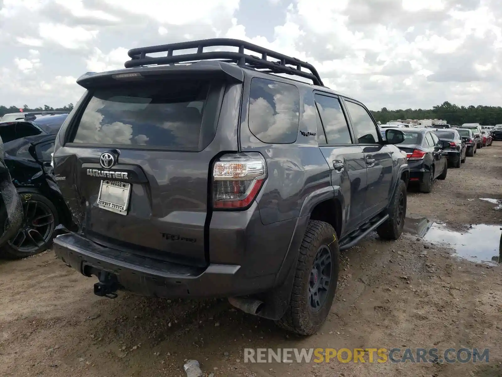 4 Photograph of a damaged car JTEBU5JR1L5761856 TOYOTA 4RUNNER 2020