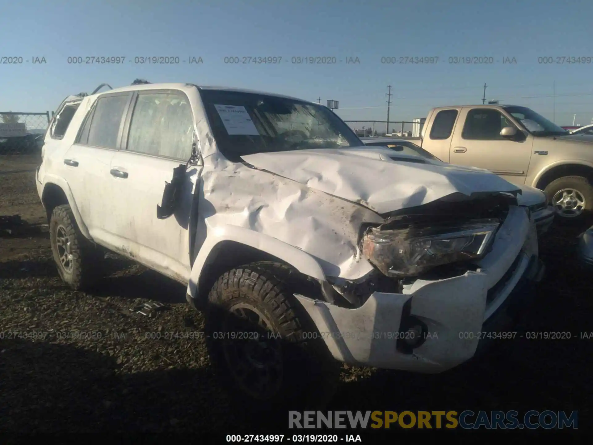 1 Photograph of a damaged car JTEBU5JR1L5767950 TOYOTA 4RUNNER 2020