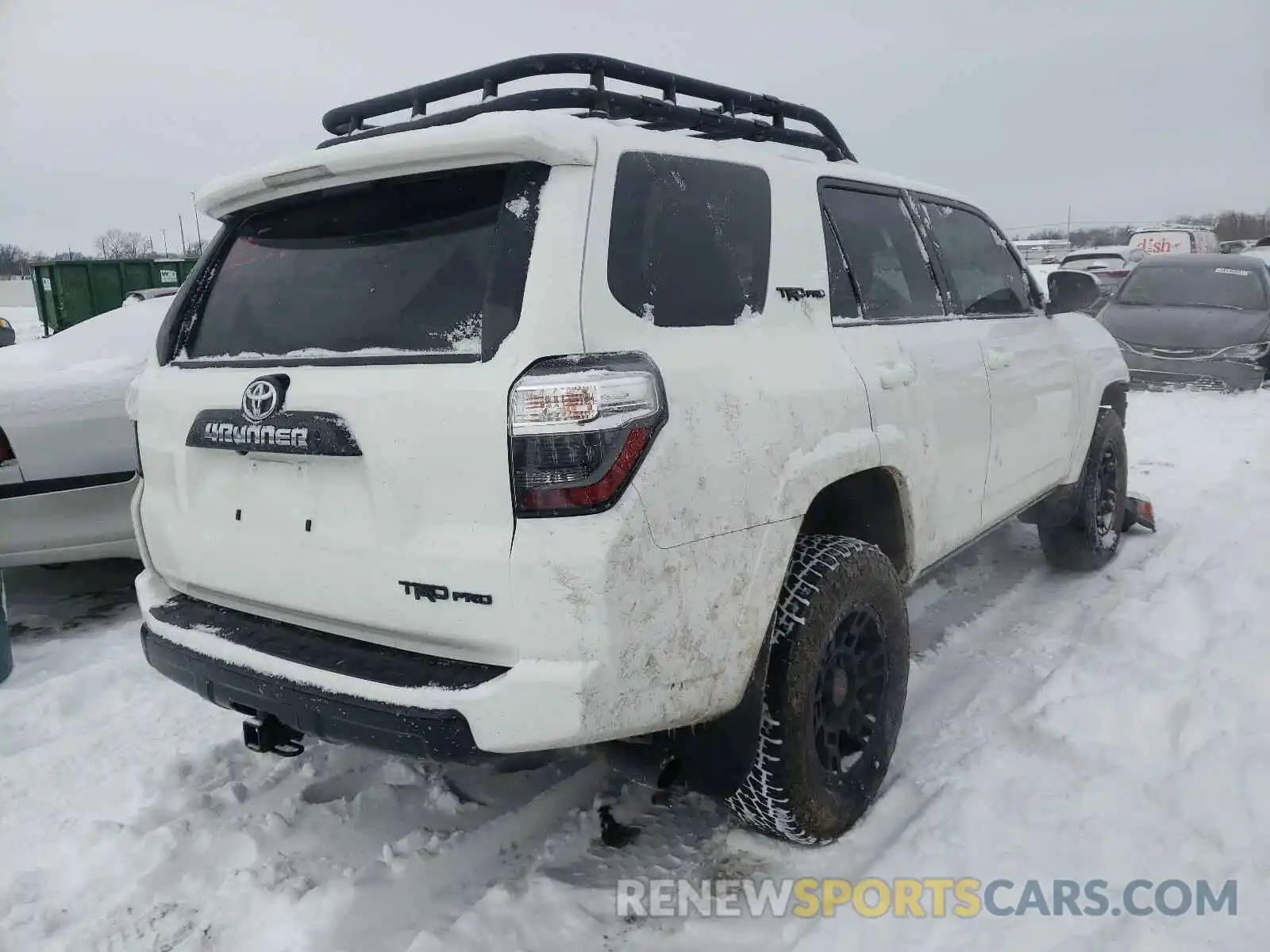 4 Photograph of a damaged car JTEBU5JR1L5768337 TOYOTA 4RUNNER 2020