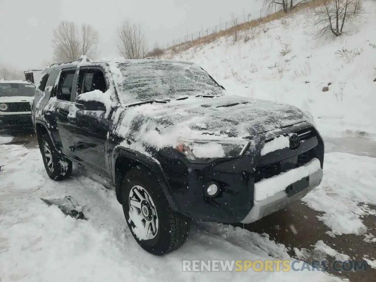 1 Photograph of a damaged car JTEBU5JR1L5769911 TOYOTA 4RUNNER 2020