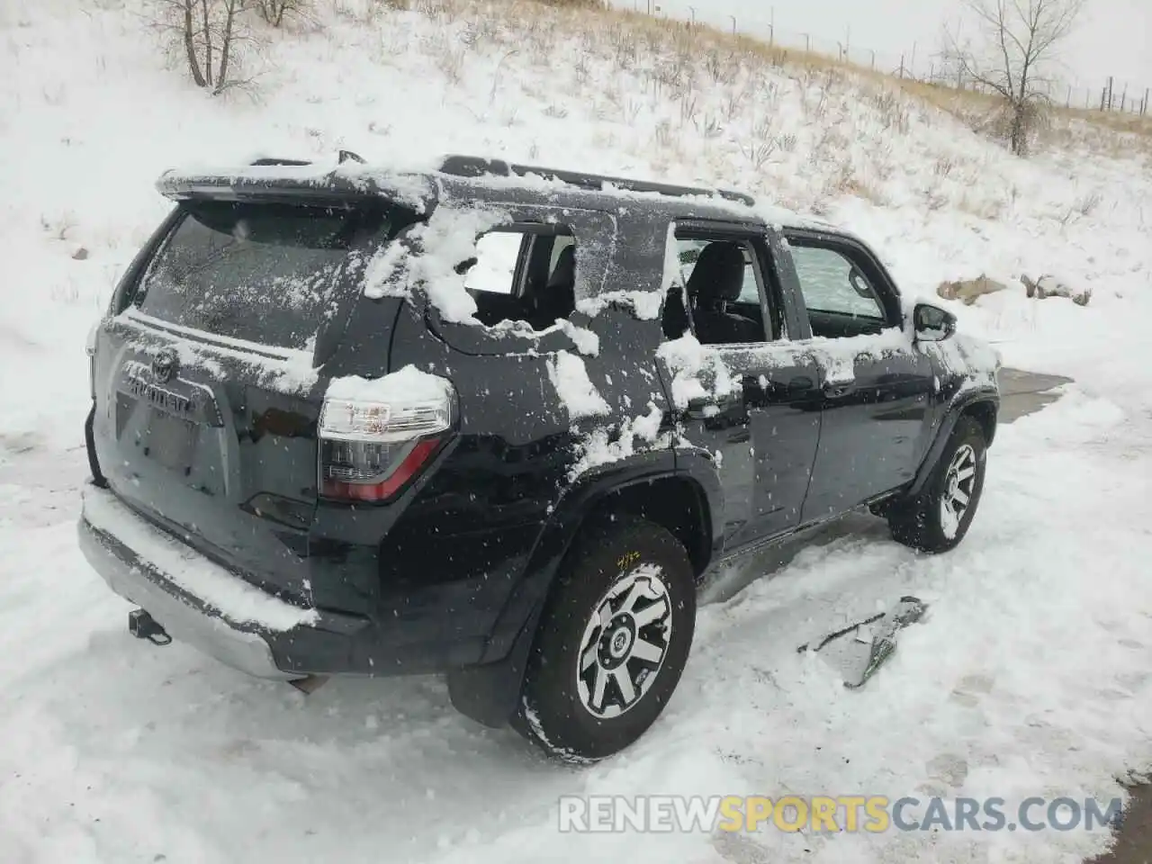 4 Photograph of a damaged car JTEBU5JR1L5769911 TOYOTA 4RUNNER 2020