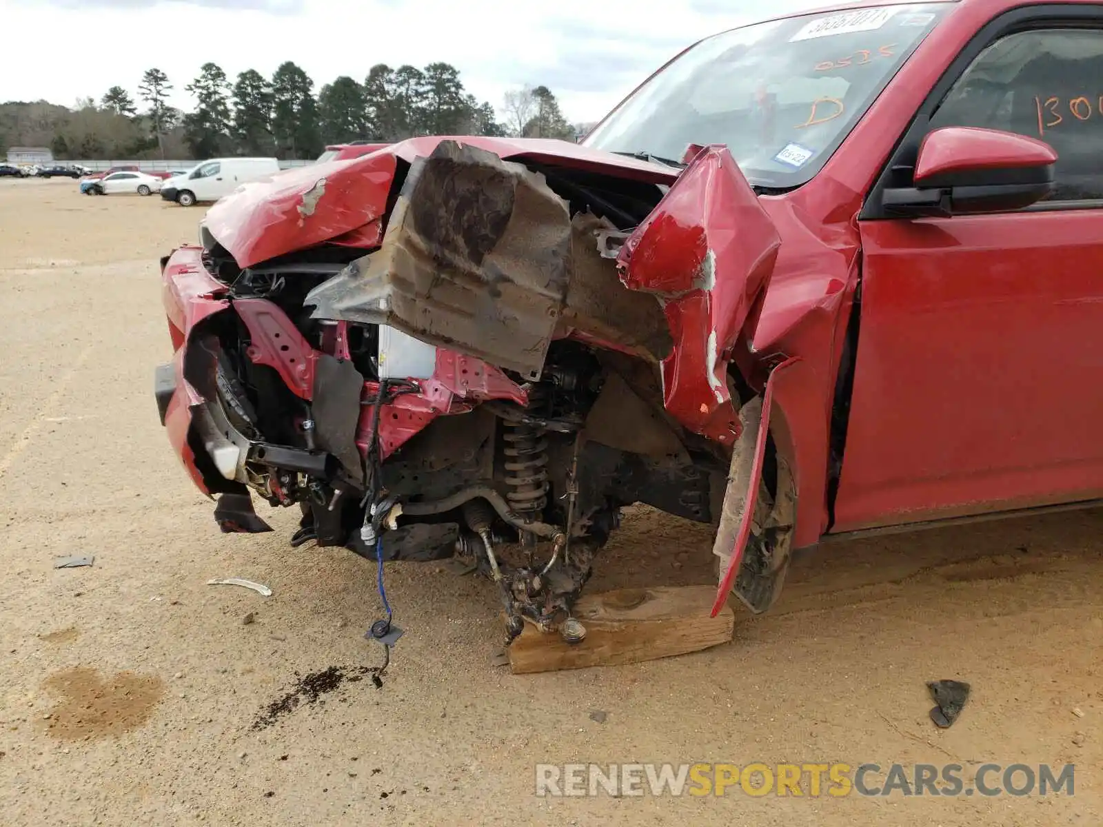 9 Photograph of a damaged car JTEBU5JR1L5770525 TOYOTA 4RUNNER 2020