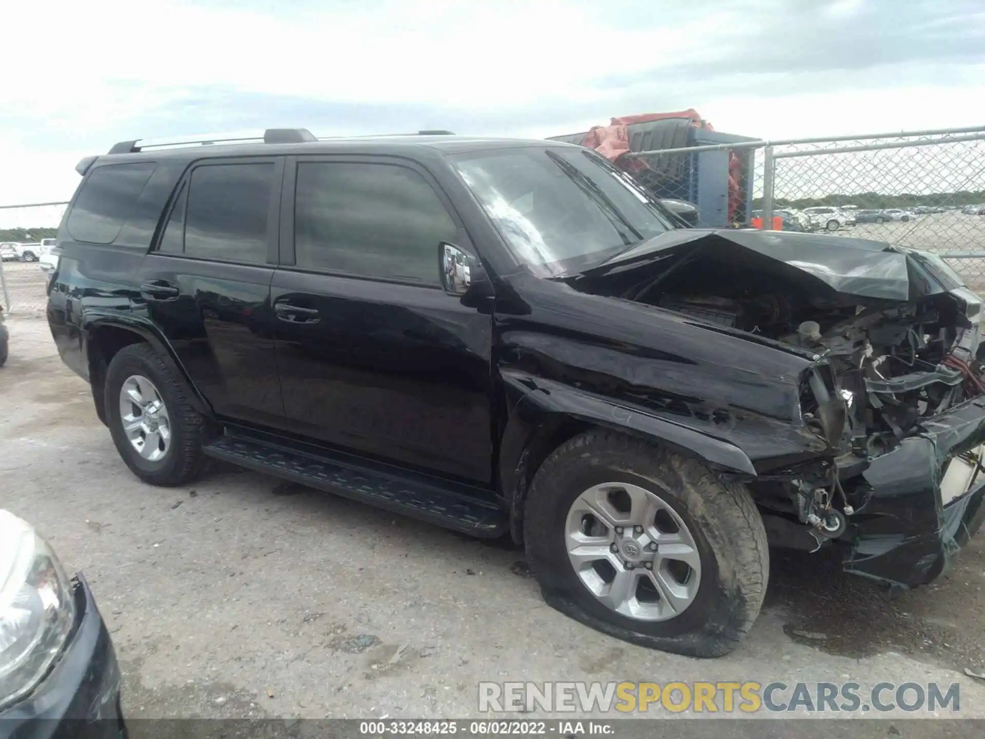 1 Фотография поврежденного автомобиля JTEBU5JR1L5772985 TOYOTA 4RUNNER 2020