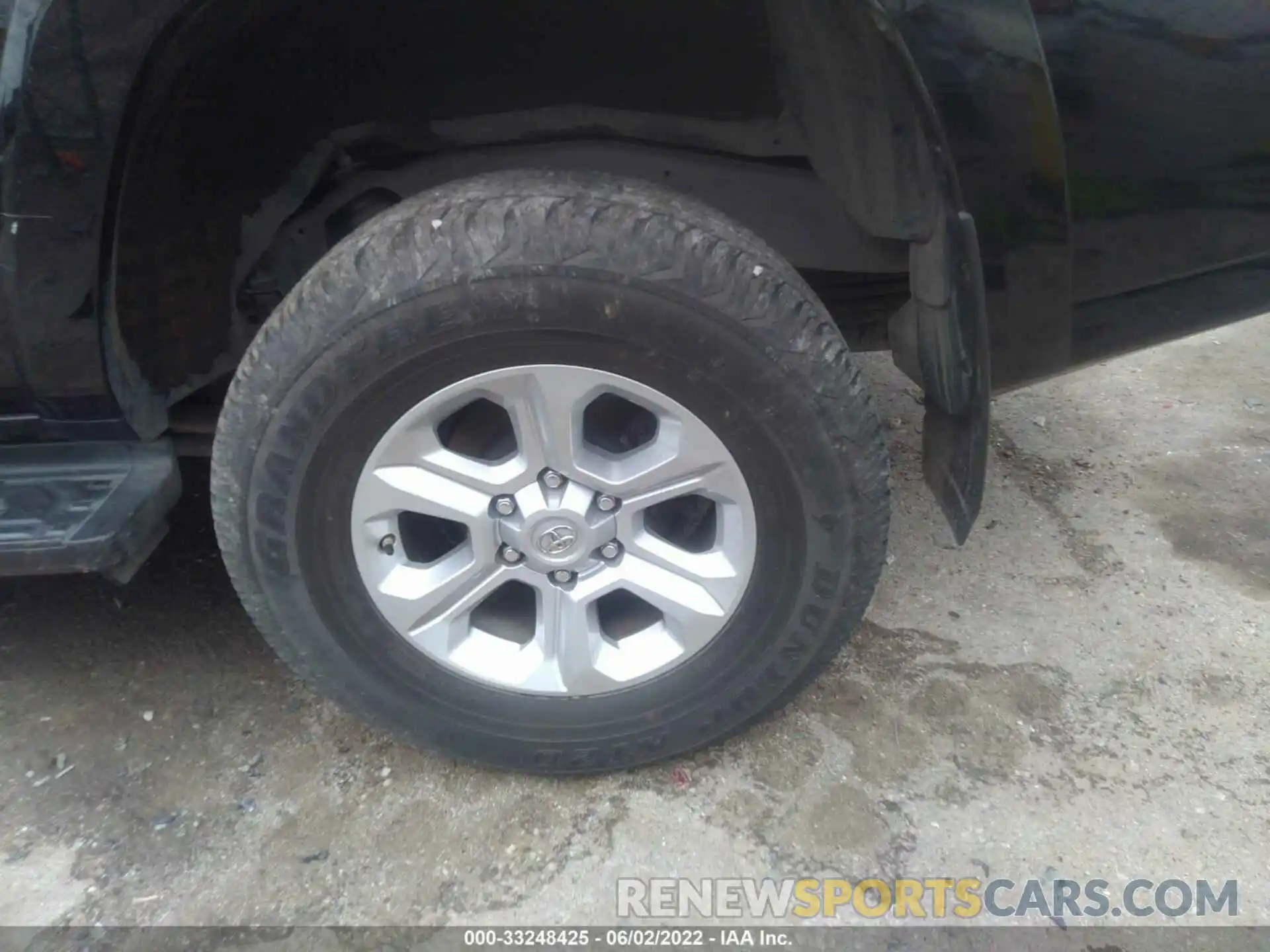 13 Фотография поврежденного автомобиля JTEBU5JR1L5772985 TOYOTA 4RUNNER 2020