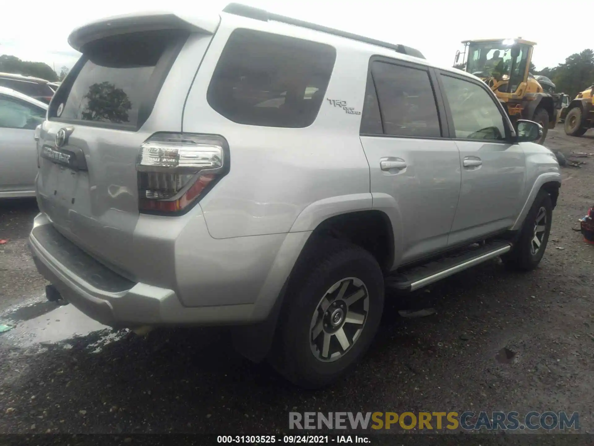 4 Фотография поврежденного автомобиля JTEBU5JR1L5782058 TOYOTA 4RUNNER 2020