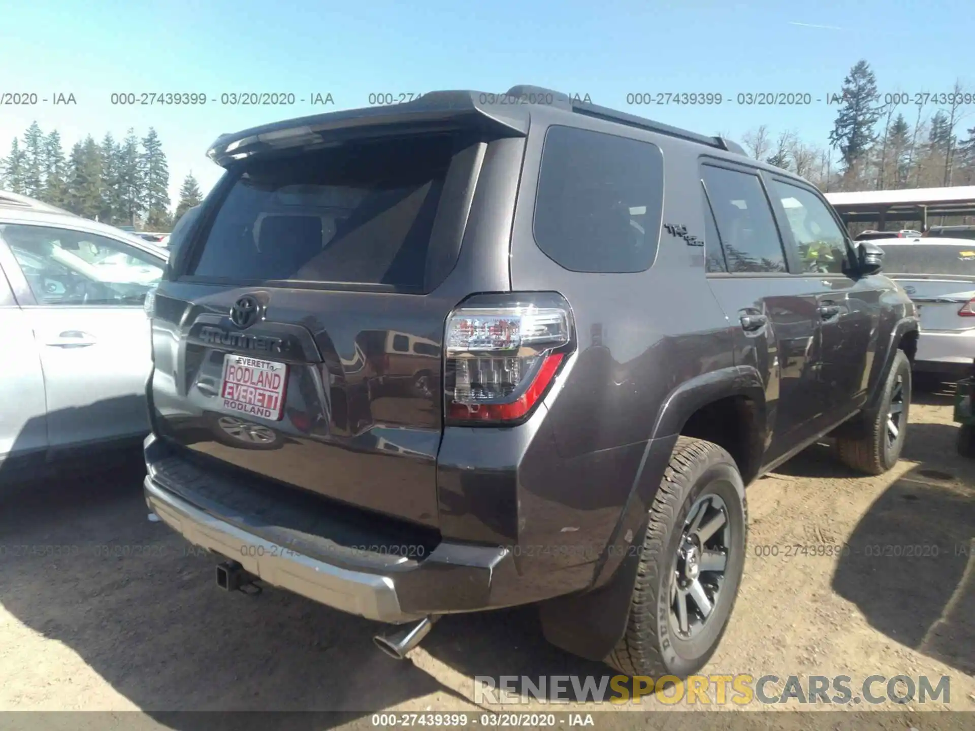 4 Фотография поврежденного автомобиля JTEBU5JR1L5782500 TOYOTA 4RUNNER 2020