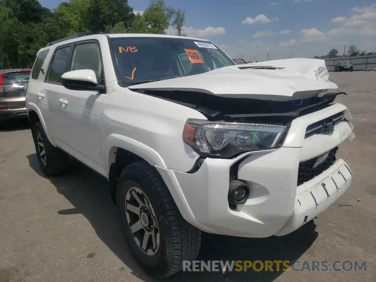 1 Photograph of a damaged car JTEBU5JR1L5784988 TOYOTA 4RUNNER 2020