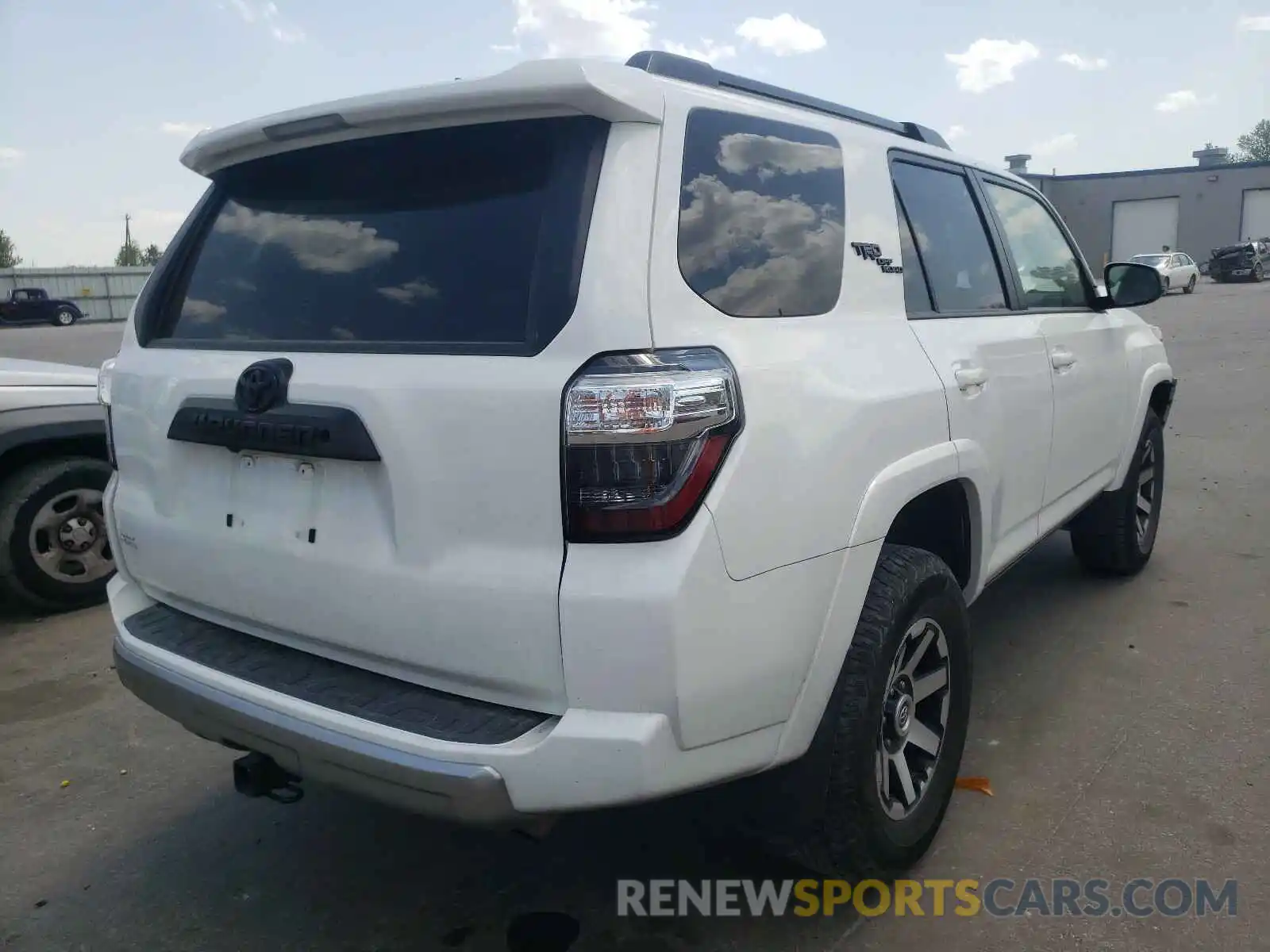 4 Фотография поврежденного автомобиля JTEBU5JR1L5784988 TOYOTA 4RUNNER 2020