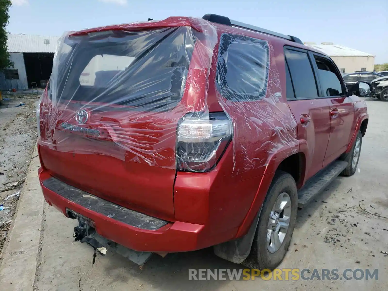 4 Photograph of a damaged car JTEBU5JR1L5787387 TOYOTA 4RUNNER 2020