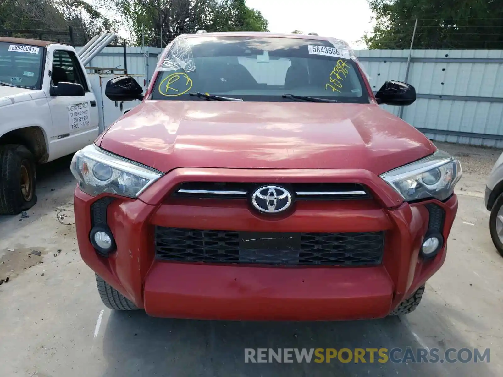 9 Photograph of a damaged car JTEBU5JR1L5787387 TOYOTA 4RUNNER 2020