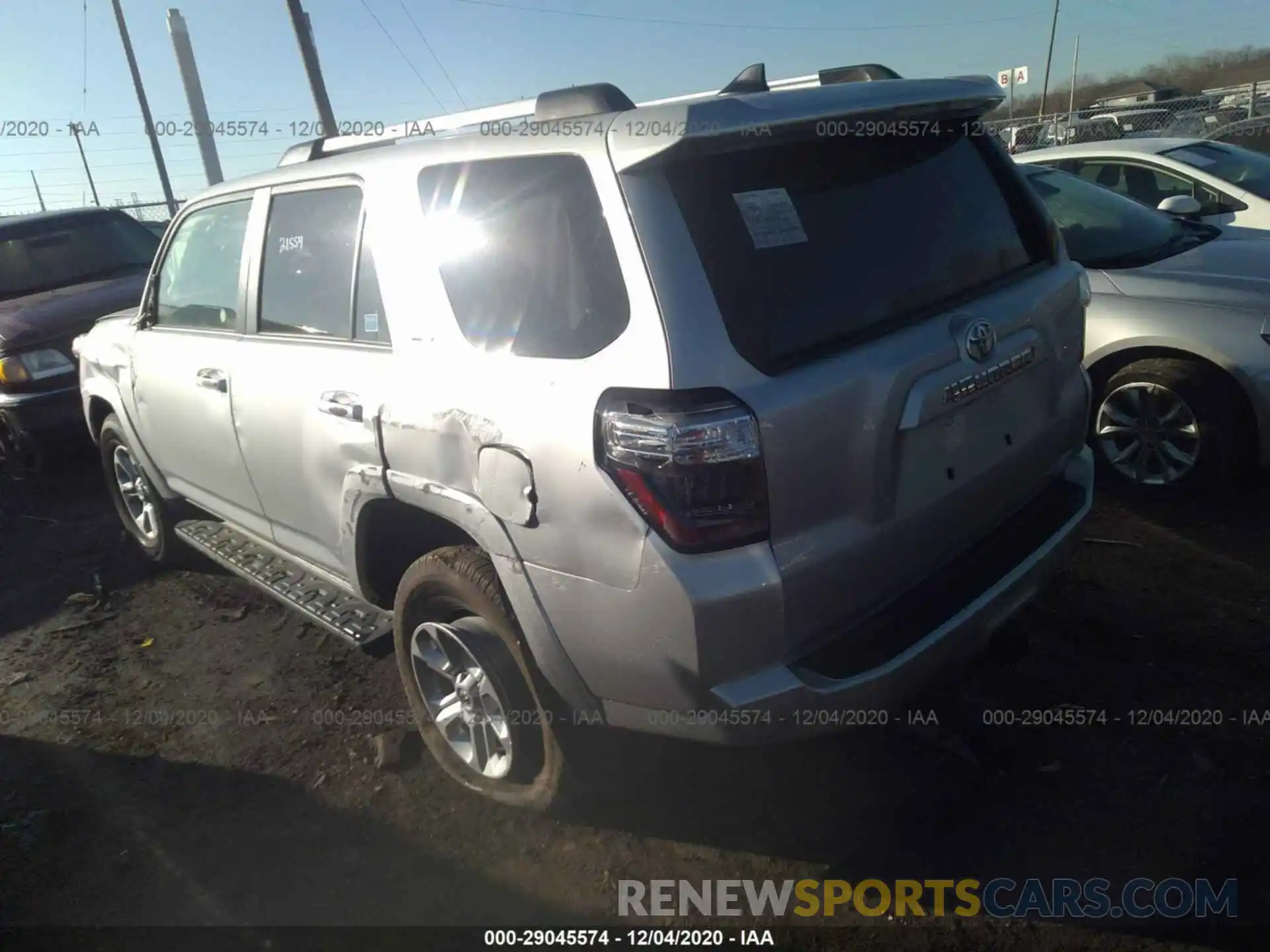 3 Фотография поврежденного автомобиля JTEBU5JR1L5789298 TOYOTA 4RUNNER 2020