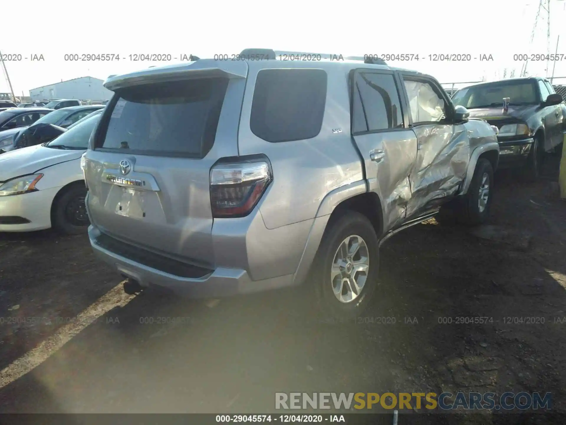 4 Photograph of a damaged car JTEBU5JR1L5789298 TOYOTA 4RUNNER 2020