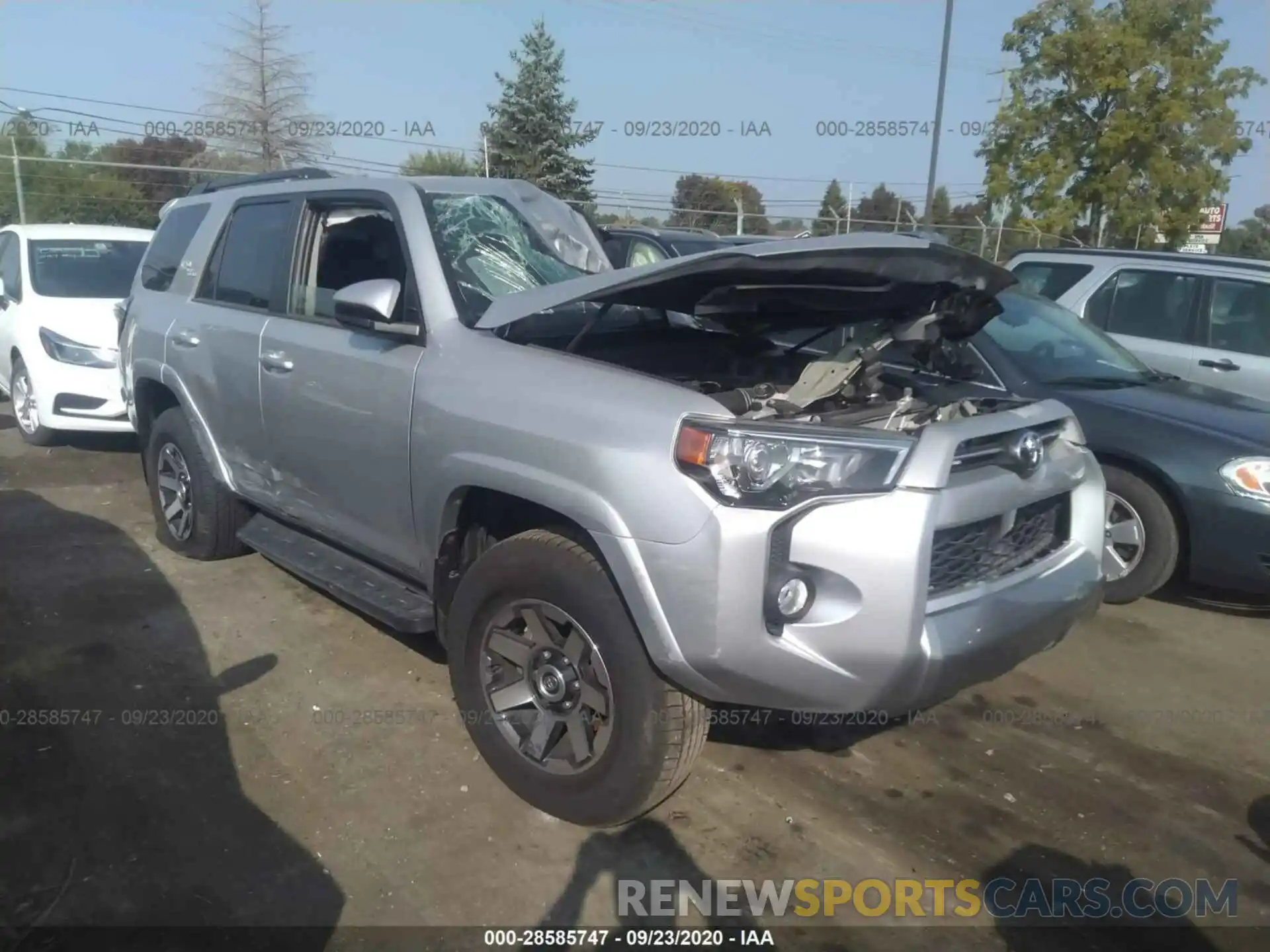 1 Фотография поврежденного автомобиля JTEBU5JR1L5789401 TOYOTA 4RUNNER 2020